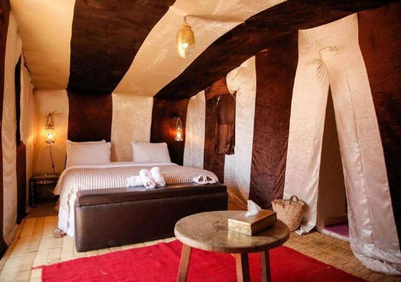 Desert Luxury Camp Мхамид Екстериор снимка